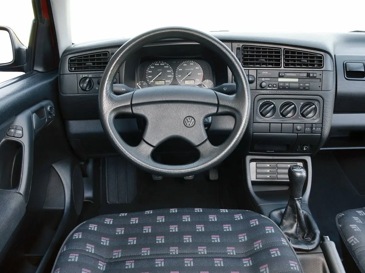 Volkswagen Golf III Хэтчбек 5 дв. — фото 6