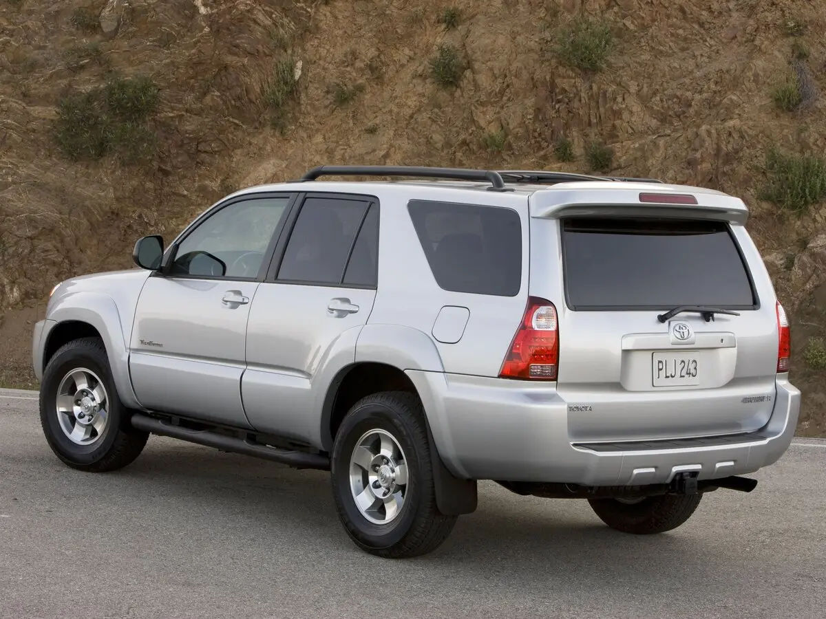 Toyota 4Runner IV Рестайлинг Внедорожник 5 дв. — фото 5