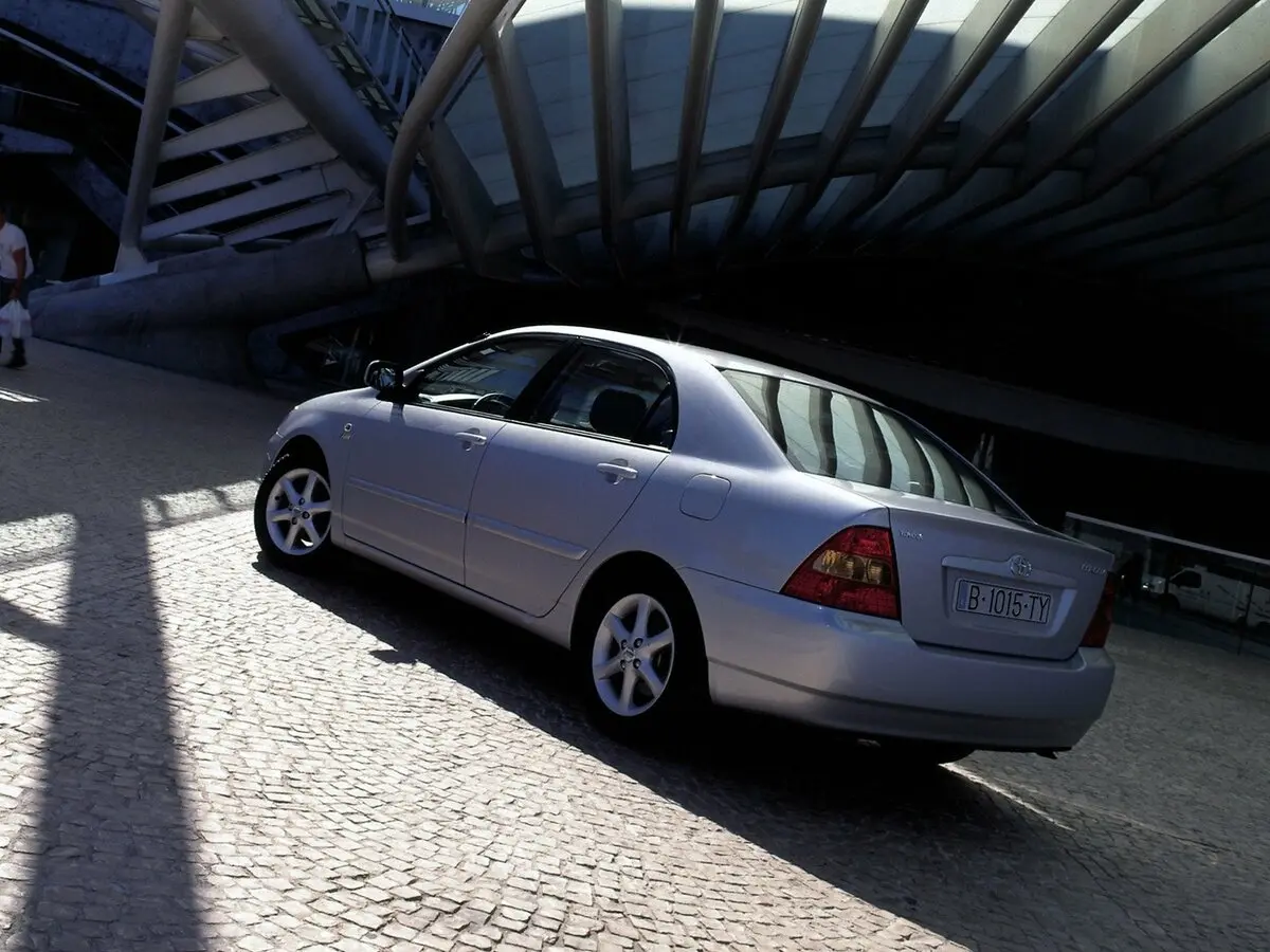 Toyota Corolla IX (E120, E130) Седан — фото 4