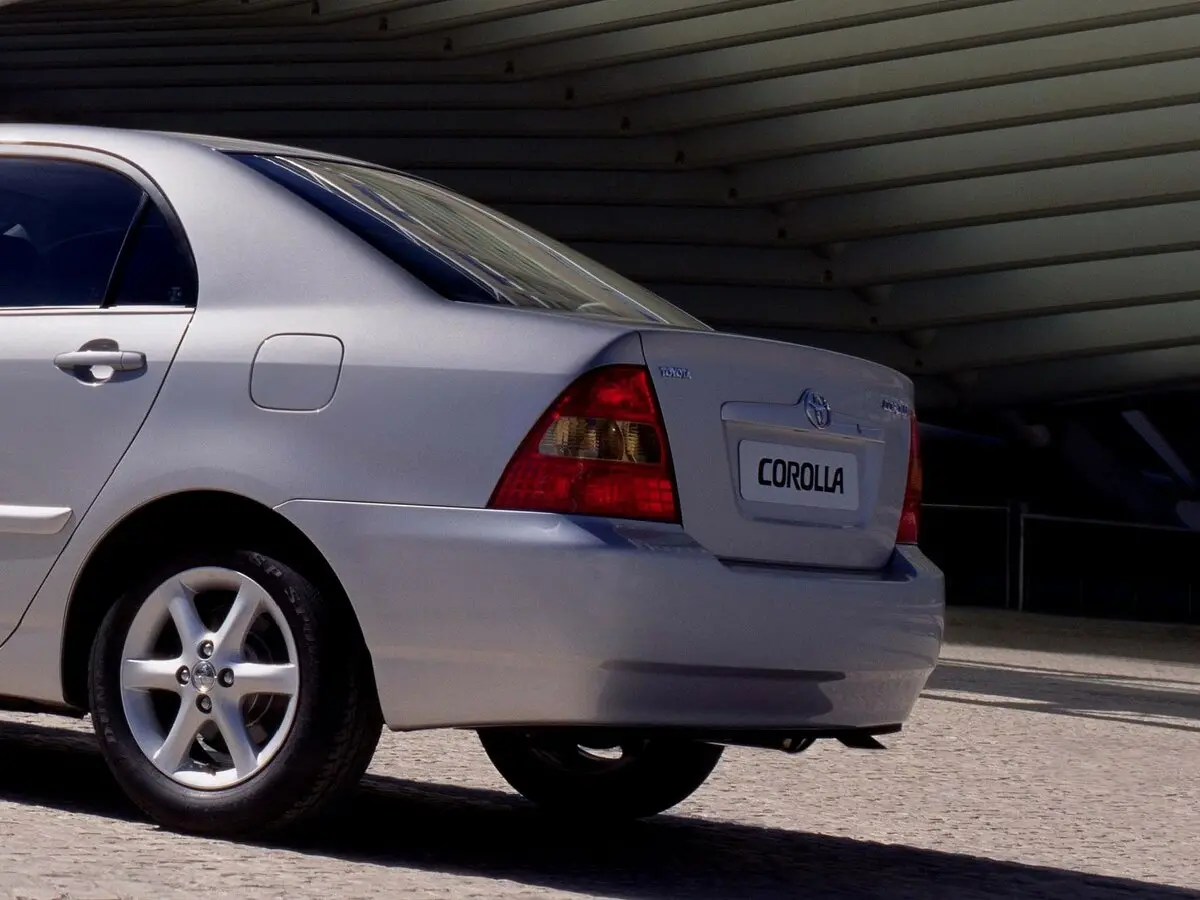 Toyota Corolla IX (E120, E130) Седан — фото 9