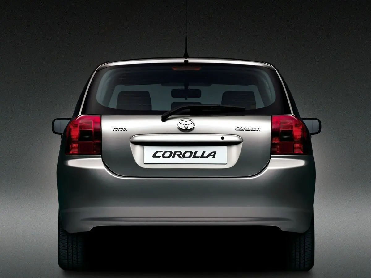 Toyota Corolla IX (E120, E130) Хэтчбек 5 дв. — фото 4