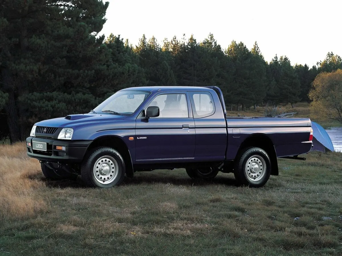 Mitsubishi L200 III Пикап Полуторная кабина