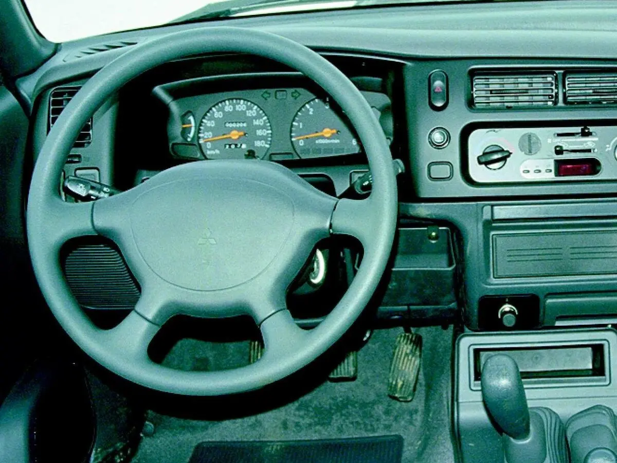 Mitsubishi L200 III Пикап Двойная кабина — сүрөт 7