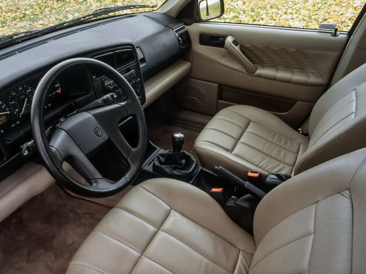 Volkswagen Passat B3 Седан — фото 7