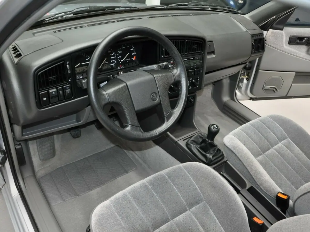 Volkswagen Passat B3 Универсал 5 дв. — фото 5