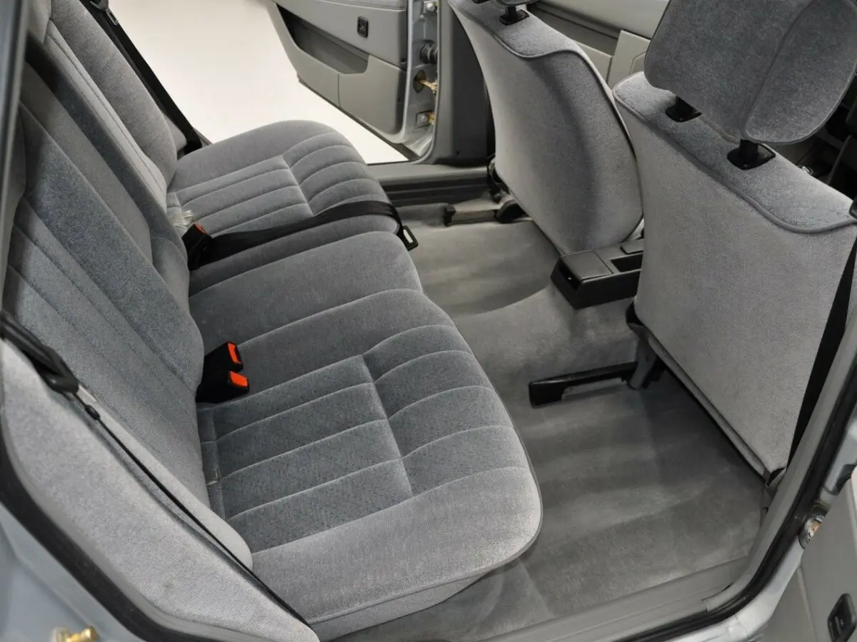 Volkswagen Passat B3 Универсал 5 дв. — фото 7