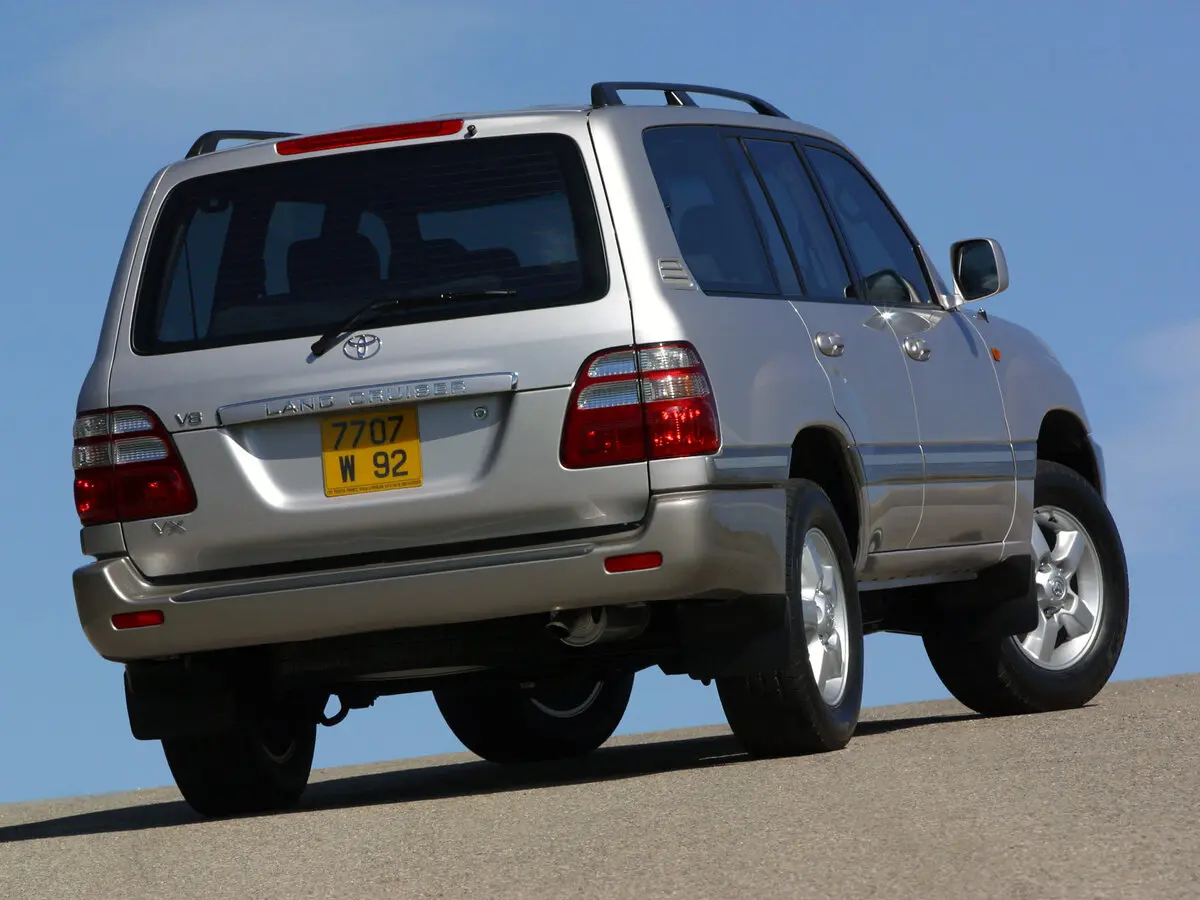Toyota Land Cruiser 100 Series Рестайлинг 1 Внедорожник 5 дв. — сүрөт 4