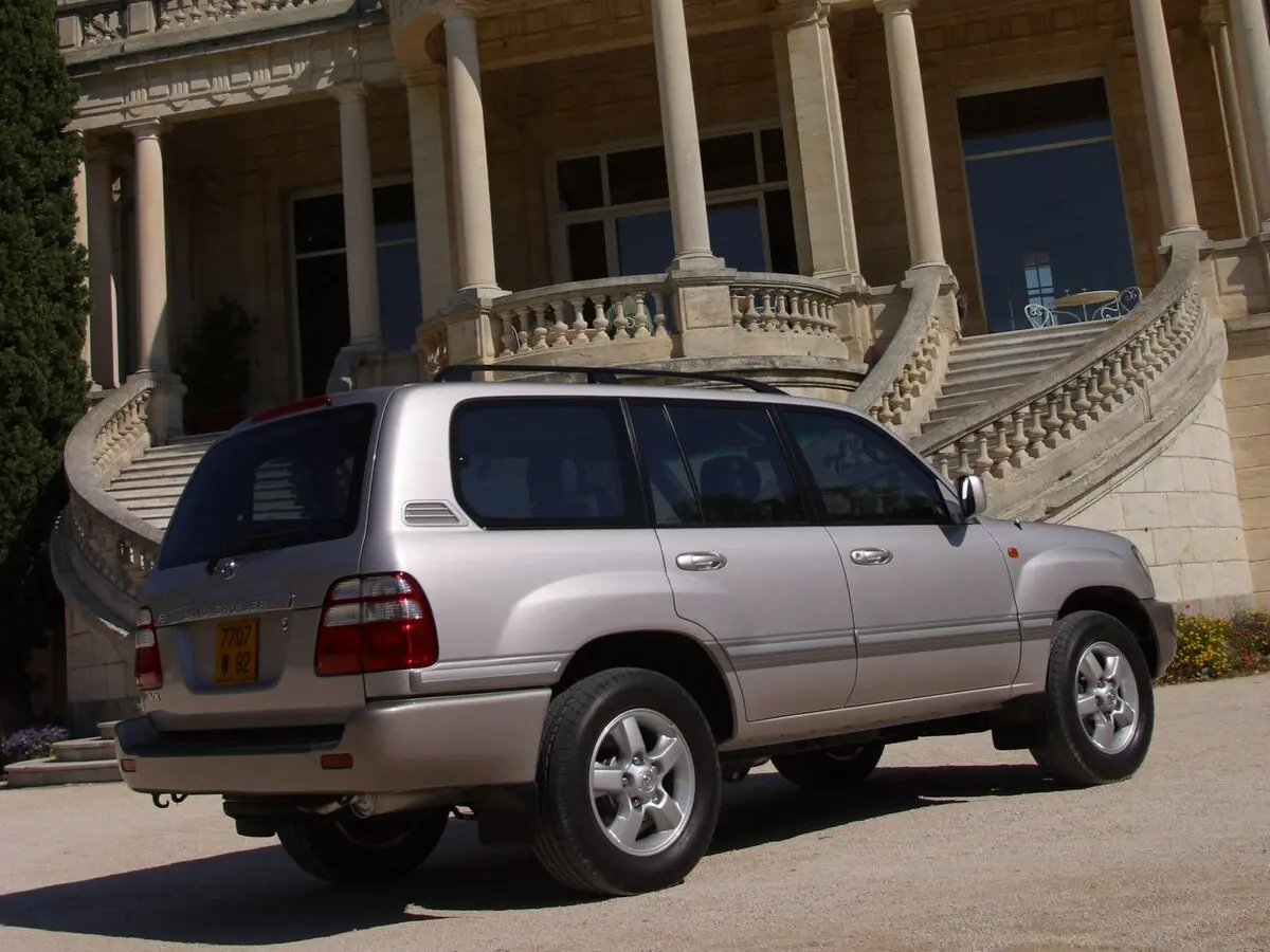 Toyota Land Cruiser 100 Series Рестайлинг 1 Внедорожник 5 дв. — сүрөт 5