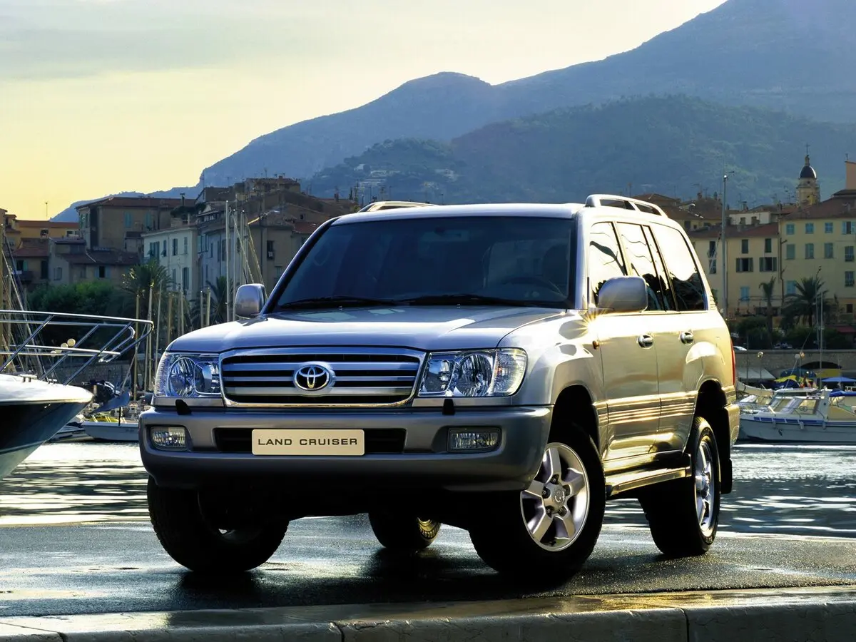 Toyota Land Cruiser 100 Series Рестайлинг 2 Внедорожник 5 дв. — сүрөт 3