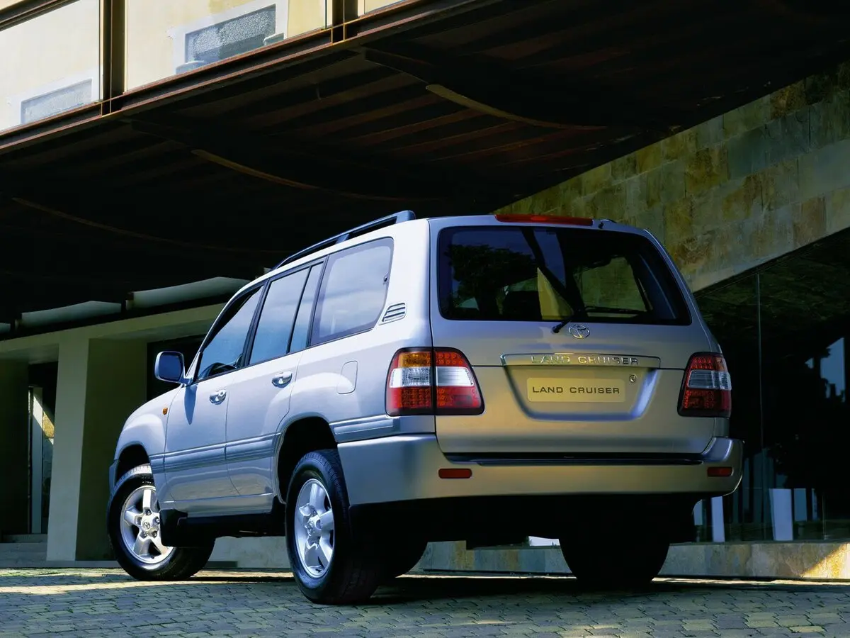 Toyota Land Cruiser 100 Series Рестайлинг 2 Внедорожник 5 дв. — сүрөт 5