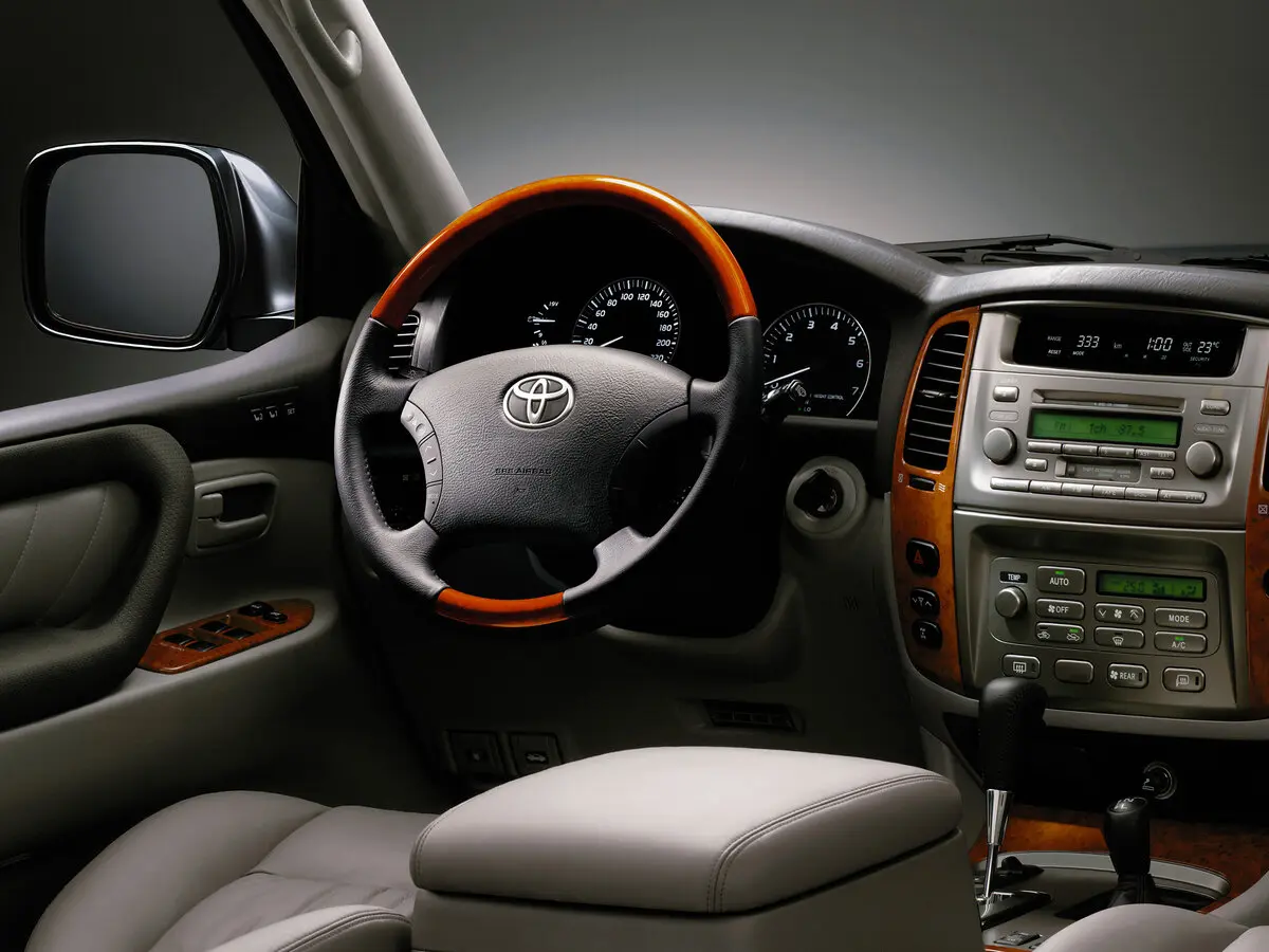 Toyota Land Cruiser 100 Series Рестайлинг 2 Внедорожник 5 дв. — сүрөт 7