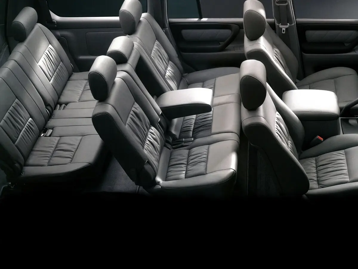 Toyota Land Cruiser 100 Series Рестайлинг 2 Внедорожник 5 дв. — сүрөт 9