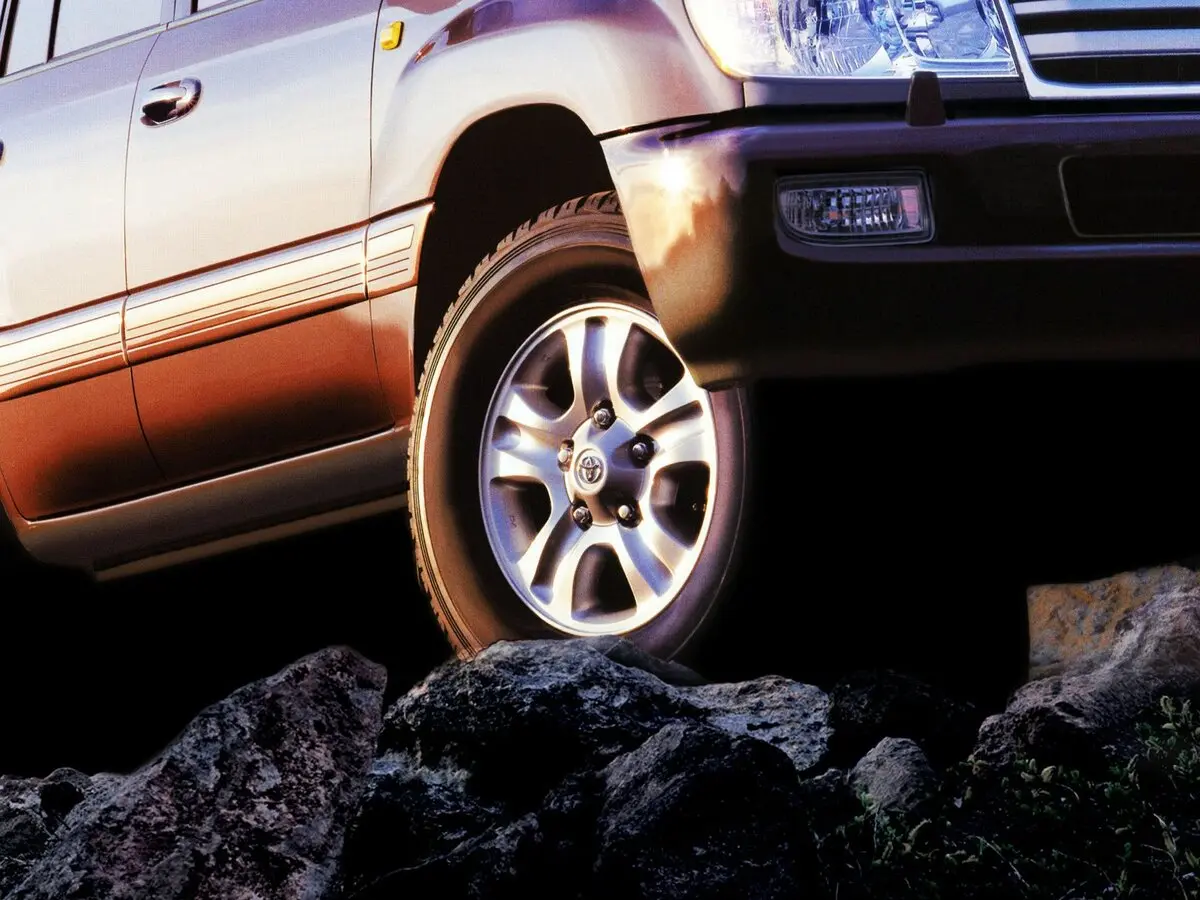 Toyota Land Cruiser 100 Series Рестайлинг 2 Внедорожник 5 дв. — сүрөт 12