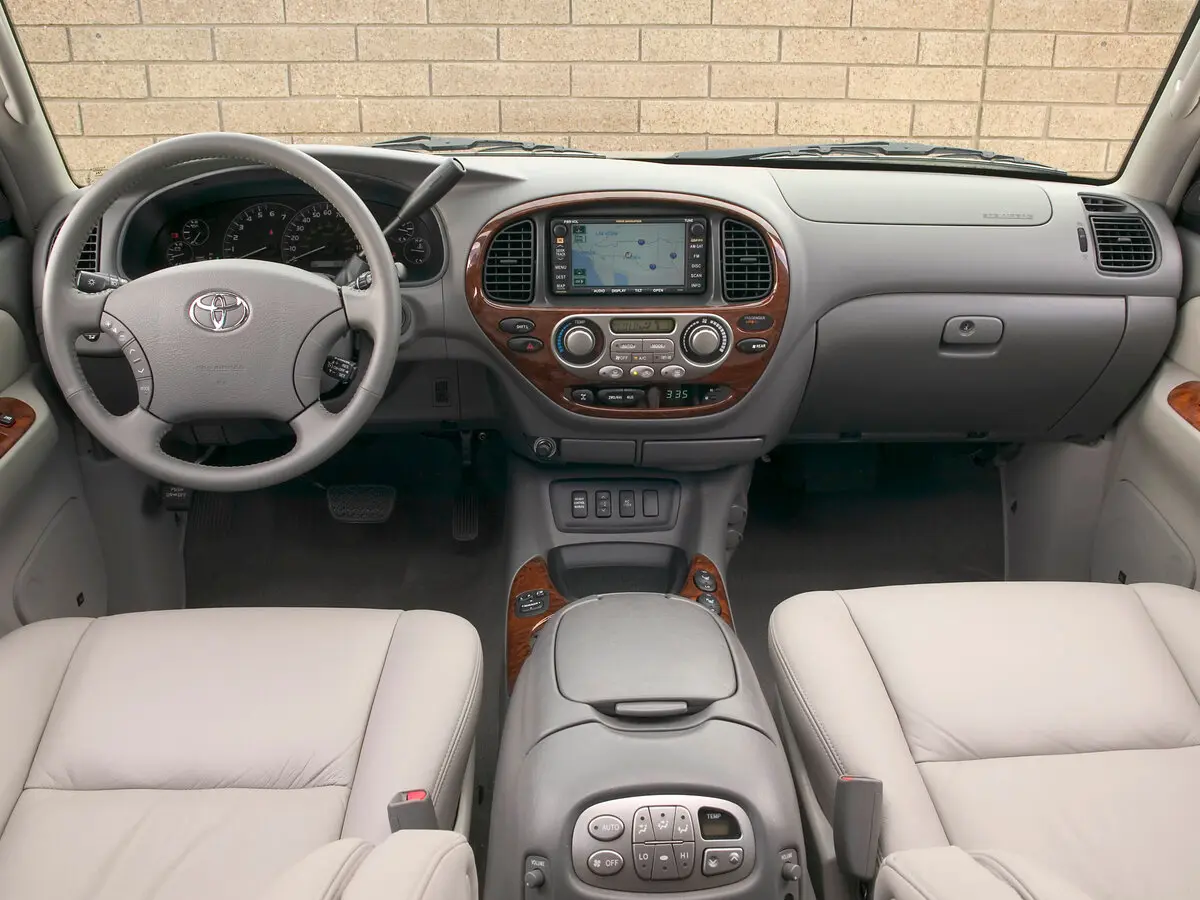 Toyota Sequoia I Рестайлинг Внедорожник 5 дв. — фото 6