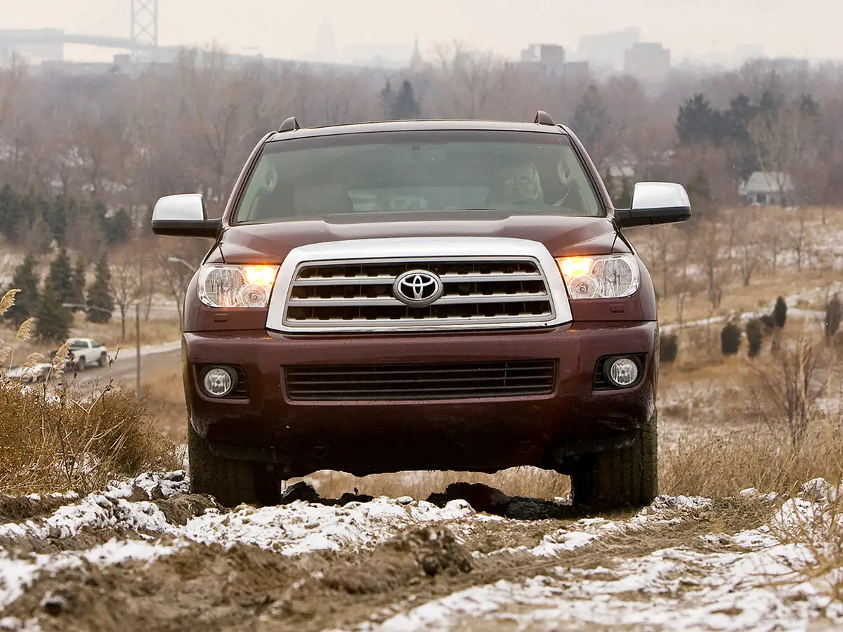 Toyota Sequoia II Внедорожник 5 дв. — фото 3