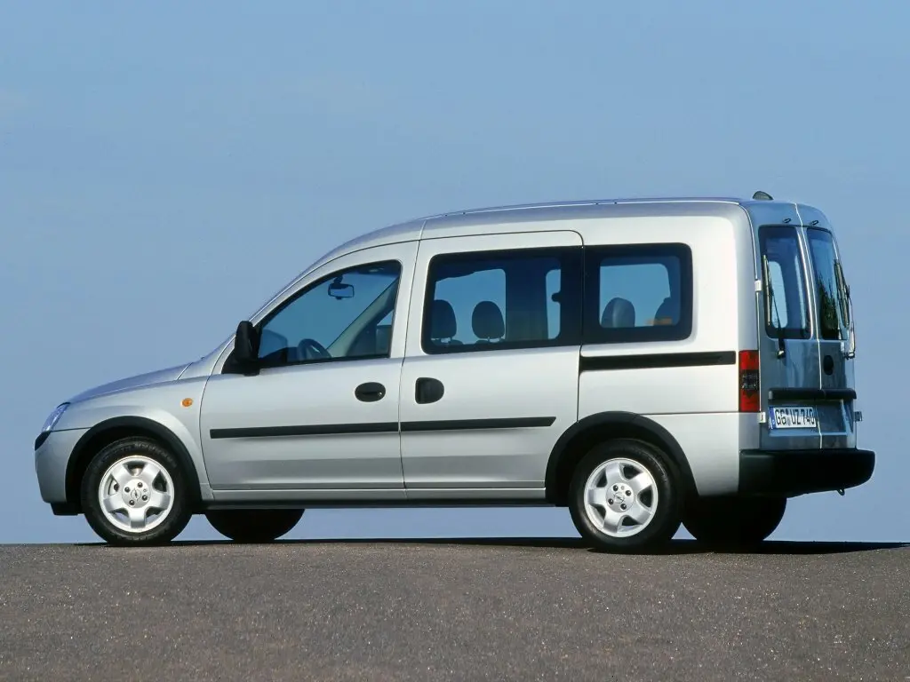 Opel Combo C Компактвэн — 照片 2