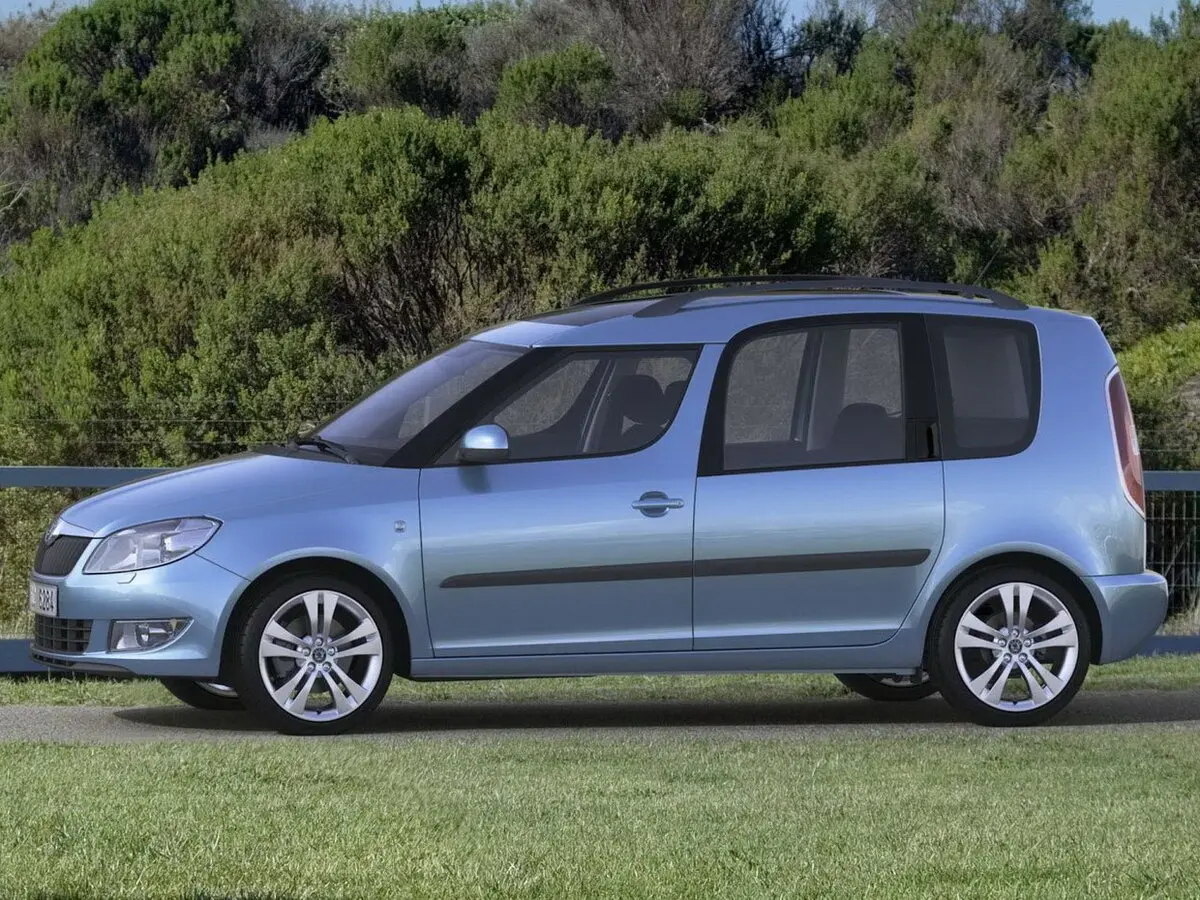 Skoda Roomster I Рестайлинг Компактвэн — сүрөт 2