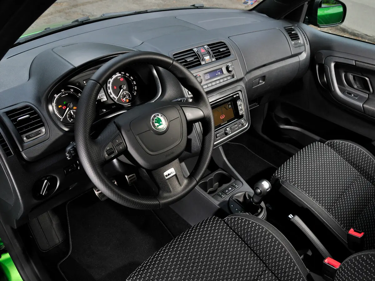Skoda Fabia RS II Хэтчбек 5 дв. — сүрөт 8