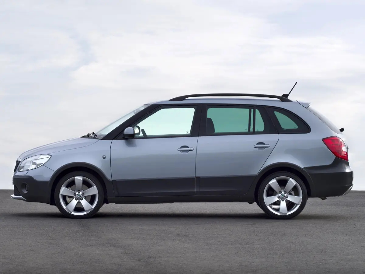 Skoda Fabia II Рестайлинг Хэтчбек 5 дв. Scout — фото 2