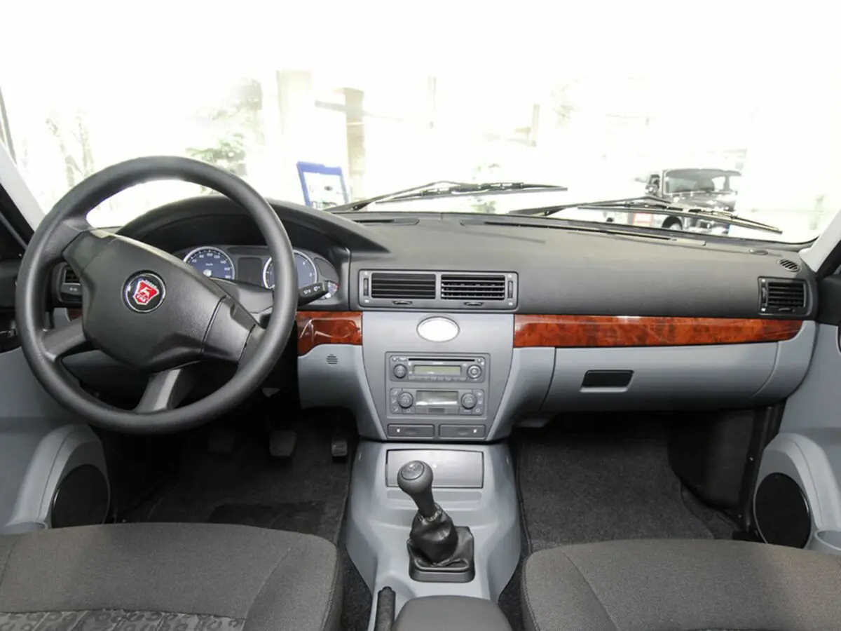 ГАЗ 31105 «Волга» 2003 – 2009 Седан — сүрөт 5