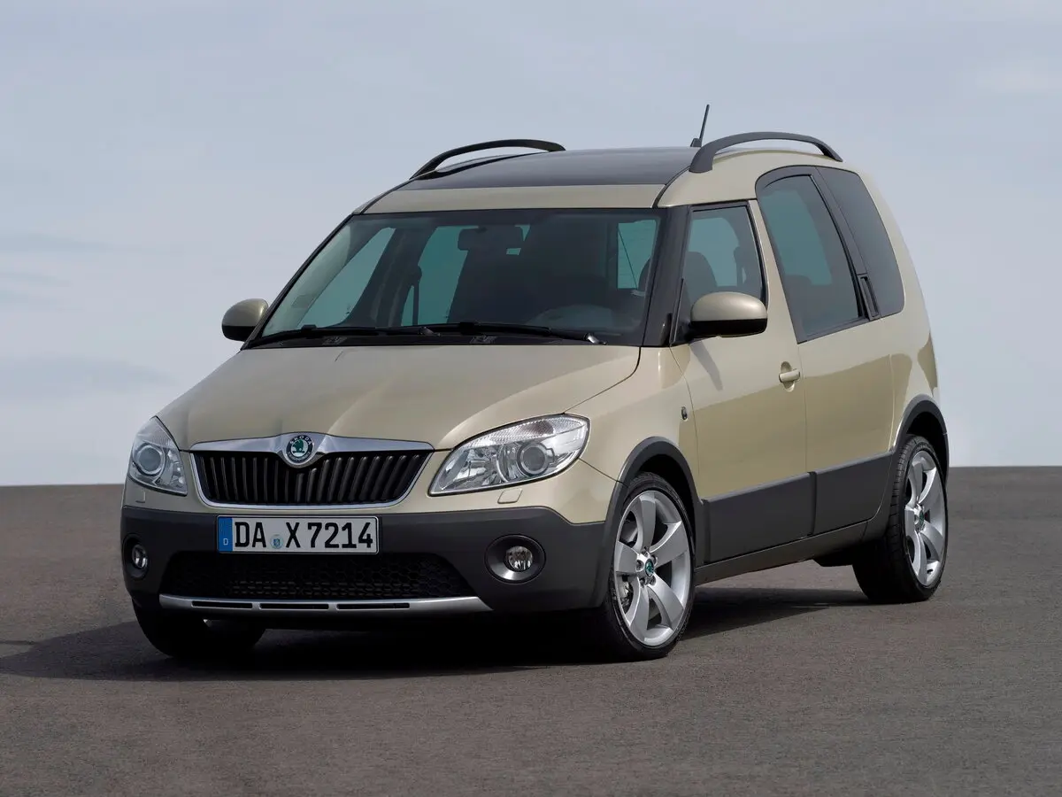 Skoda Roomster I Рестайлинг Компактвэн Scout