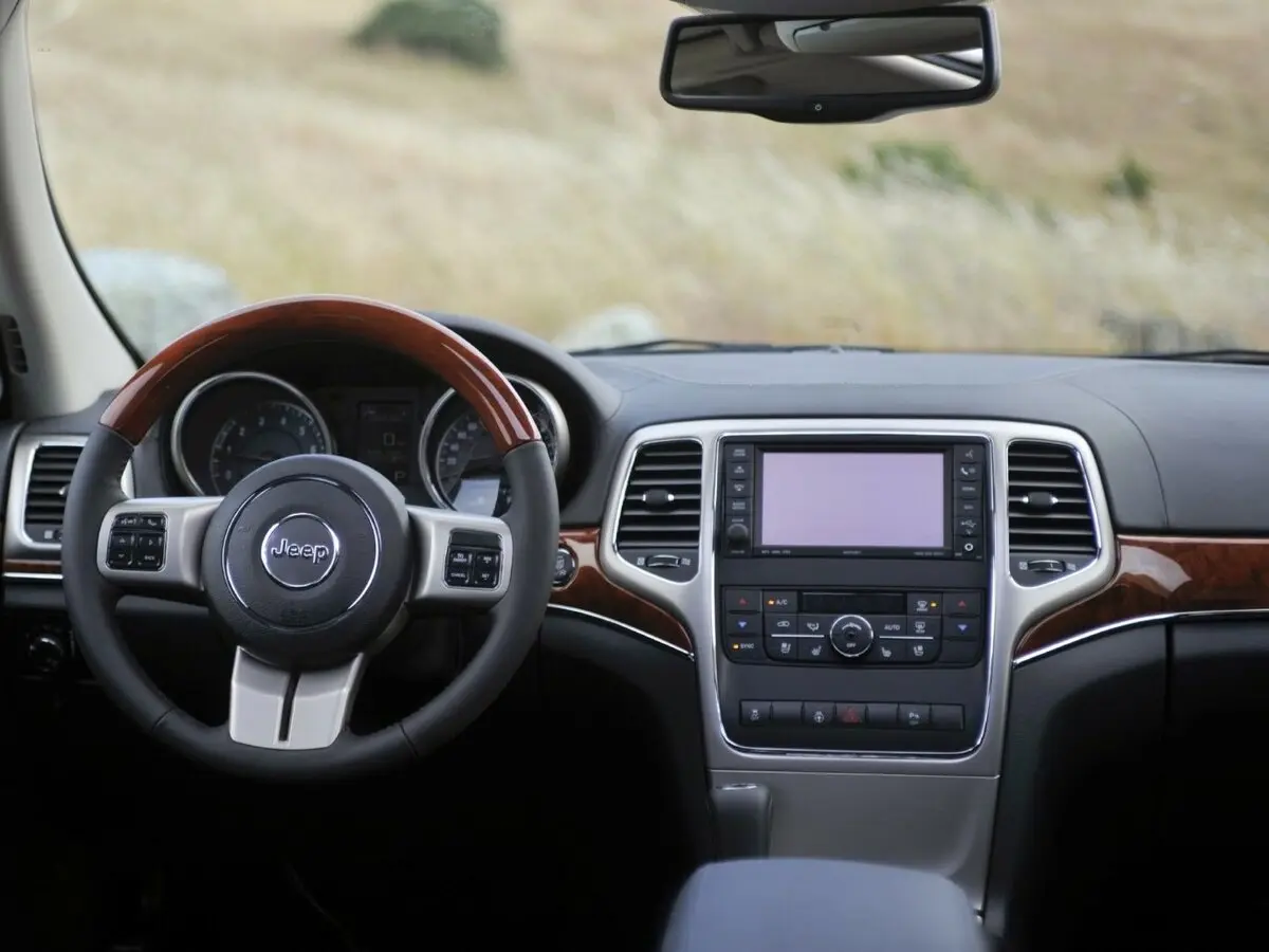 Jeep Grand Cherokee IV (WK2) Внедорожник 5 дв. — сүрөт 6