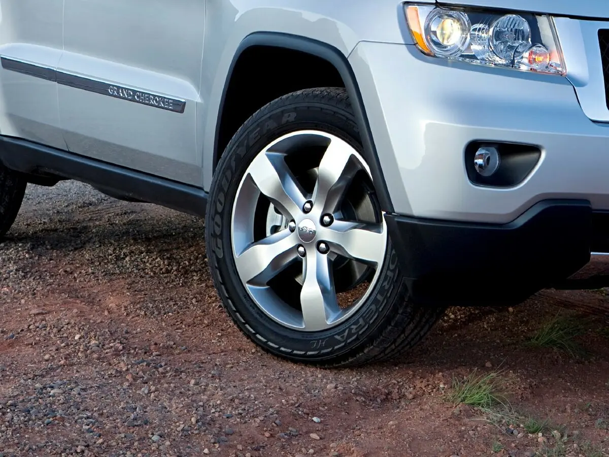 Jeep Grand Cherokee IV (WK2) Внедорожник 5 дв. — сүрөт 15