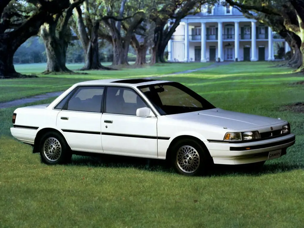 Toyota Camry II (V20) Седан — сүрөт 2