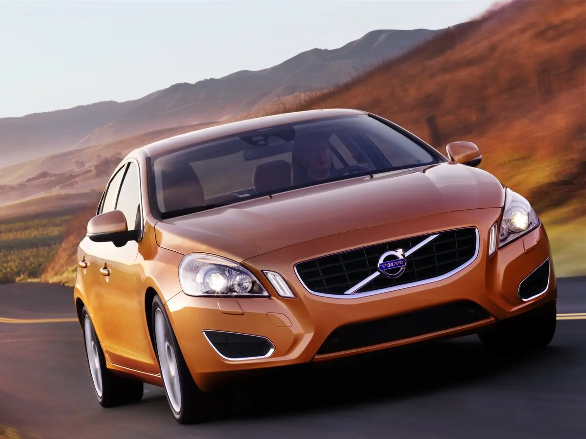 Volvo S60 II Седан — сүрөт 3