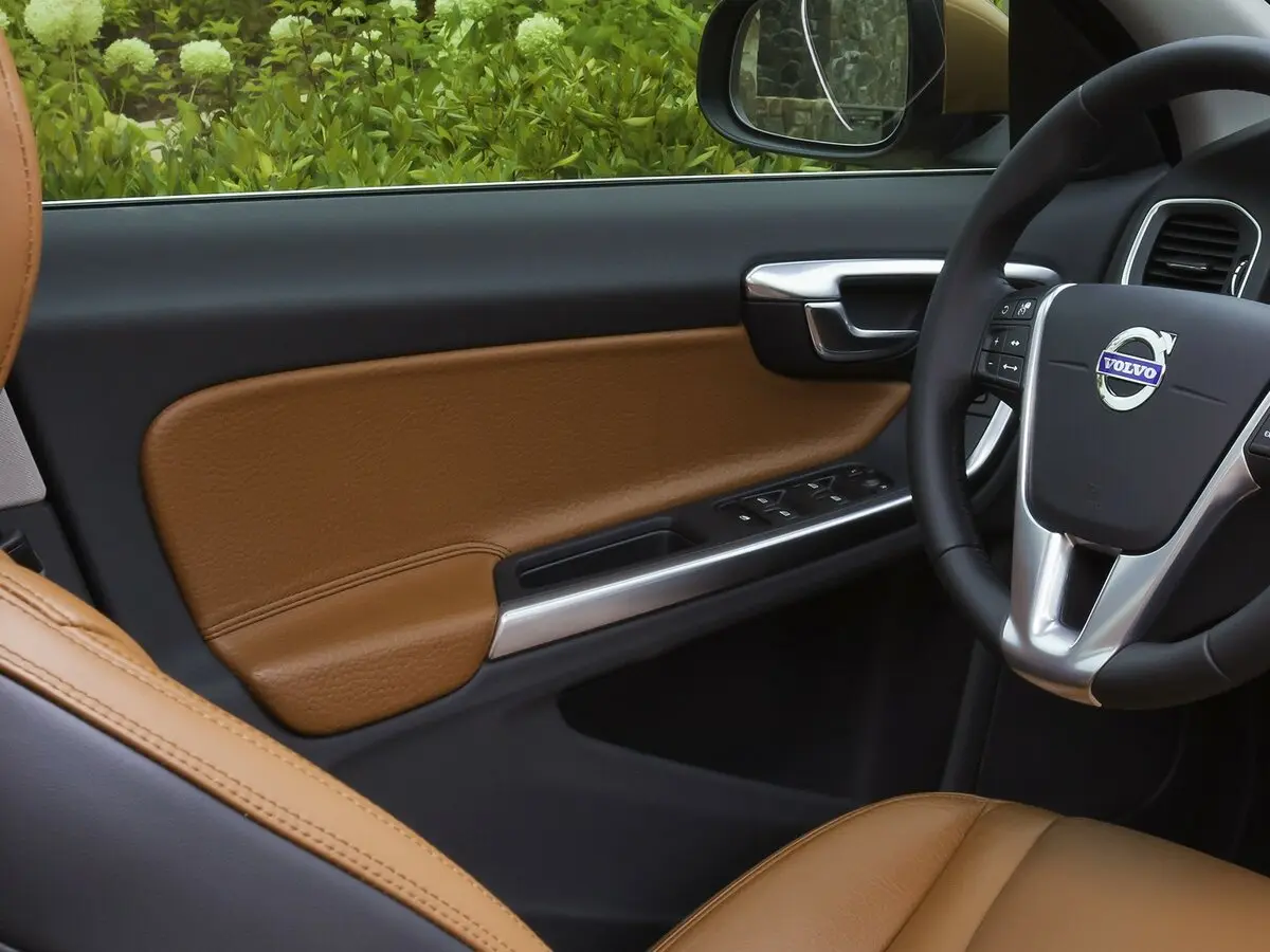 Volvo S60 II Седан — сүрөт 13