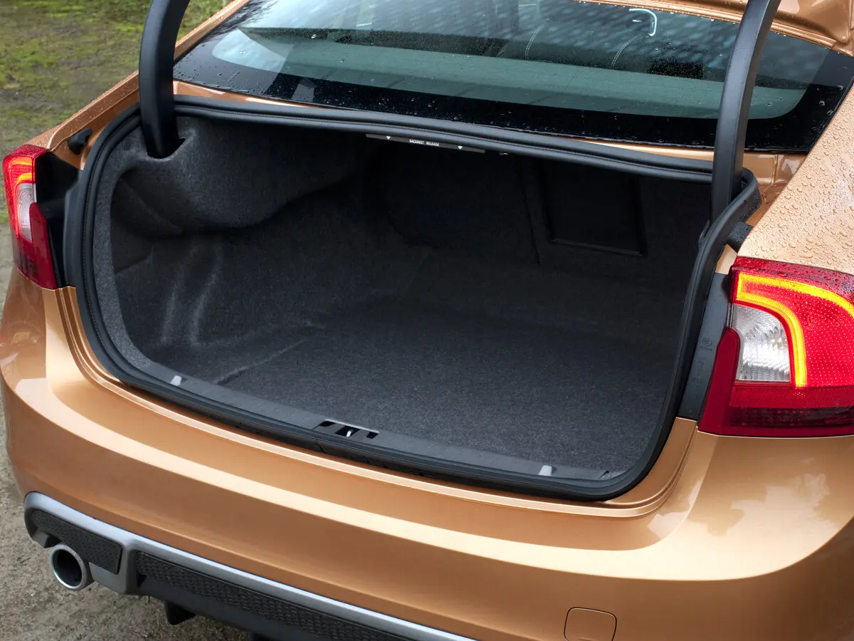 Volvo S60 II Седан — сүрөт 15