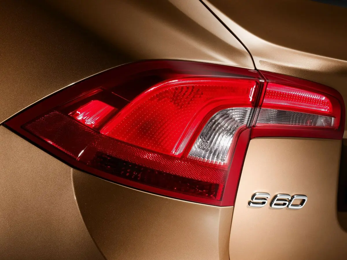 Volvo S60 II Седан — сүрөт 18