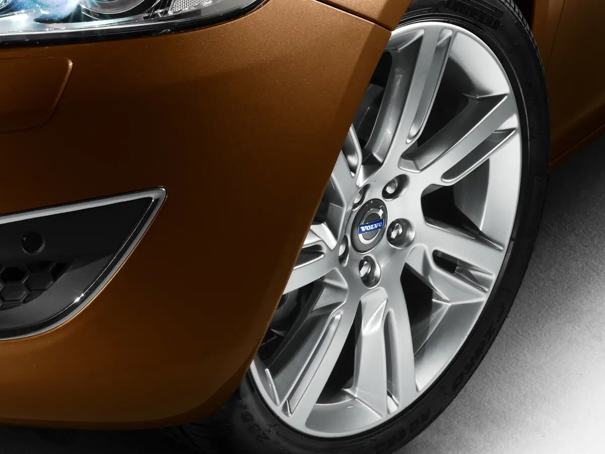 Volvo S60 II Седан — сүрөт 21