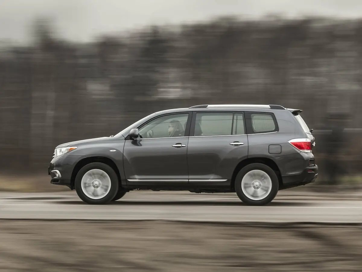 Toyota Highlander II (XU40) Рестайлинг Внедорожник 5 дв. — фото 8