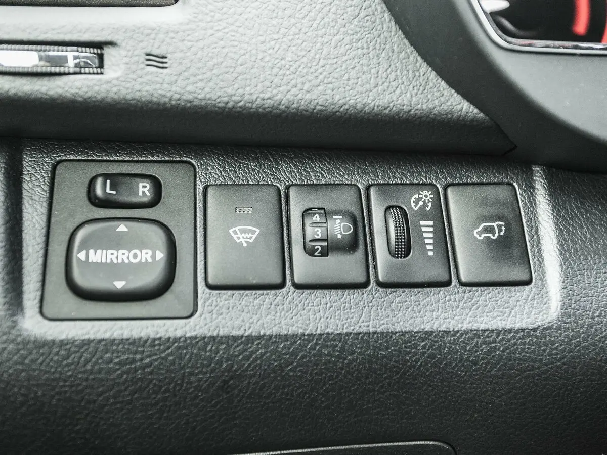 Toyota Highlander II (XU40) Рестайлинг Внедорожник 5 дв. — фото 24