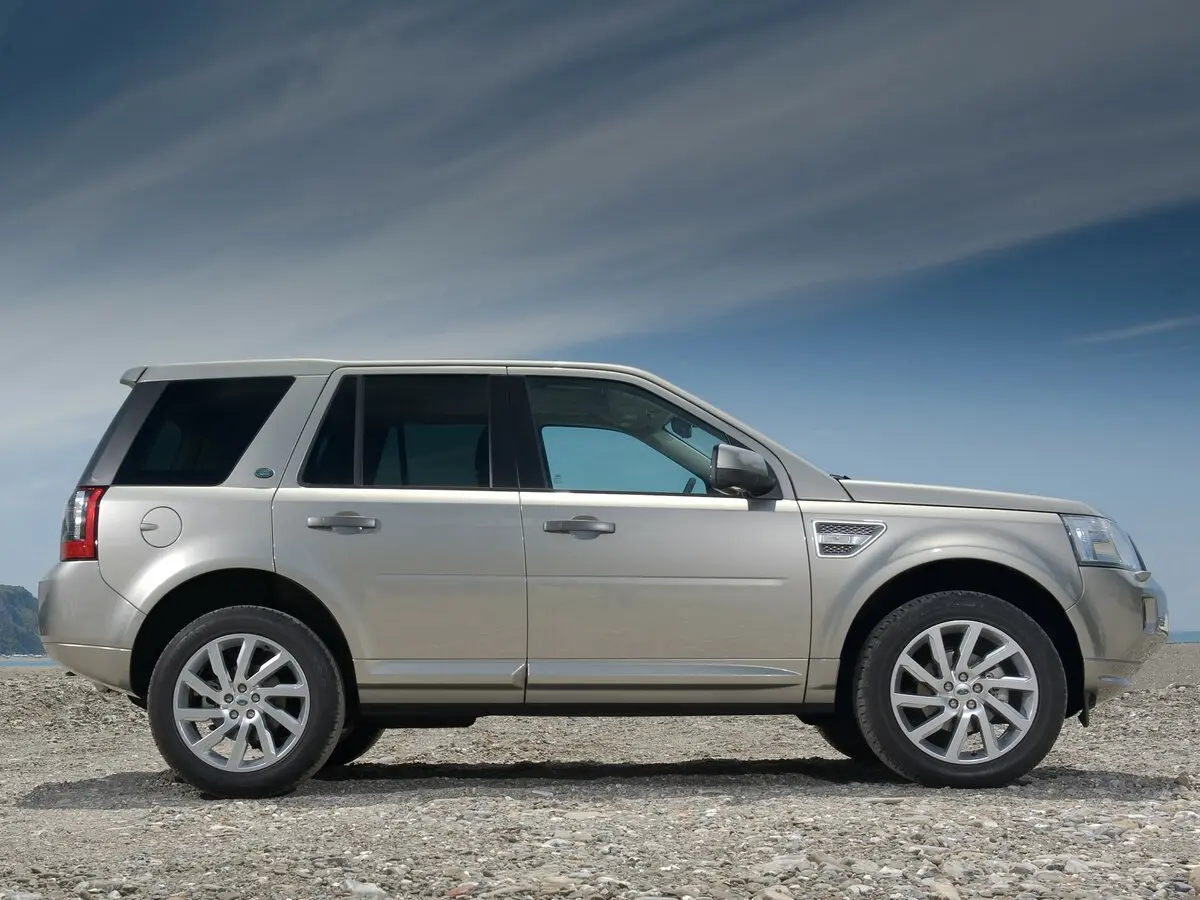 Land Rover Freelander II Рестайлинг Внедорожник 5 дв. — photo 2
