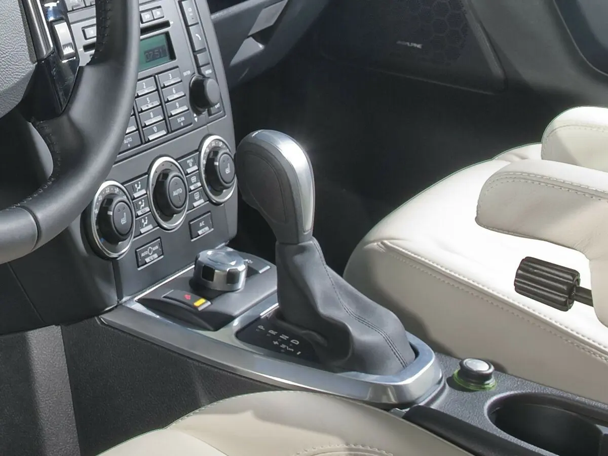 Land Rover Freelander II Рестайлинг Внедорожник 5 дв. — photo 13