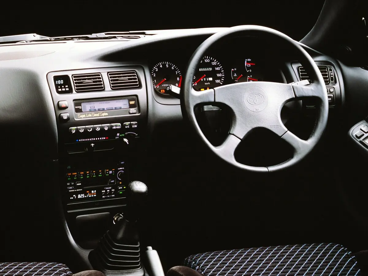 Toyota Corolla VII (E100) Хэтчбек 3 дв. — фото 6