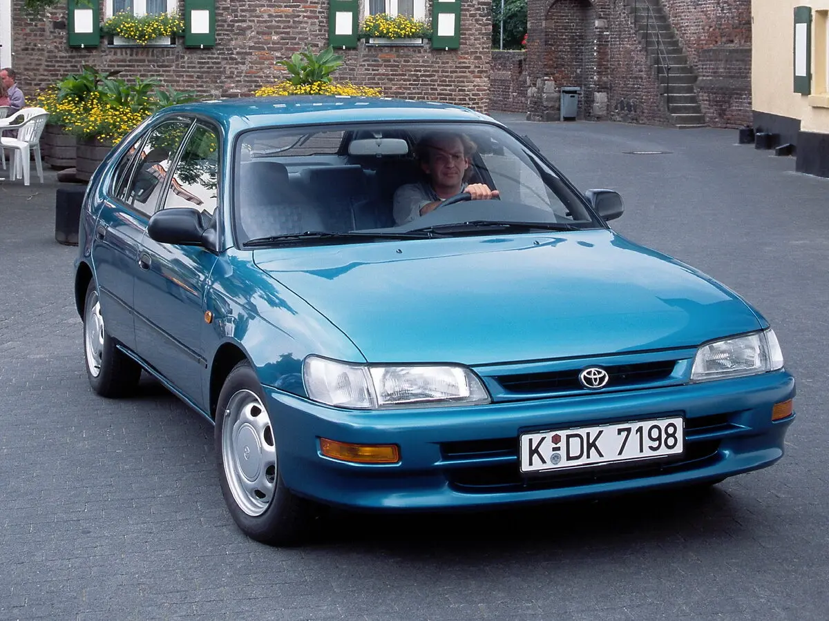 Toyota Corolla VII (E100) Хэтчбек 5 дв. — фото 3