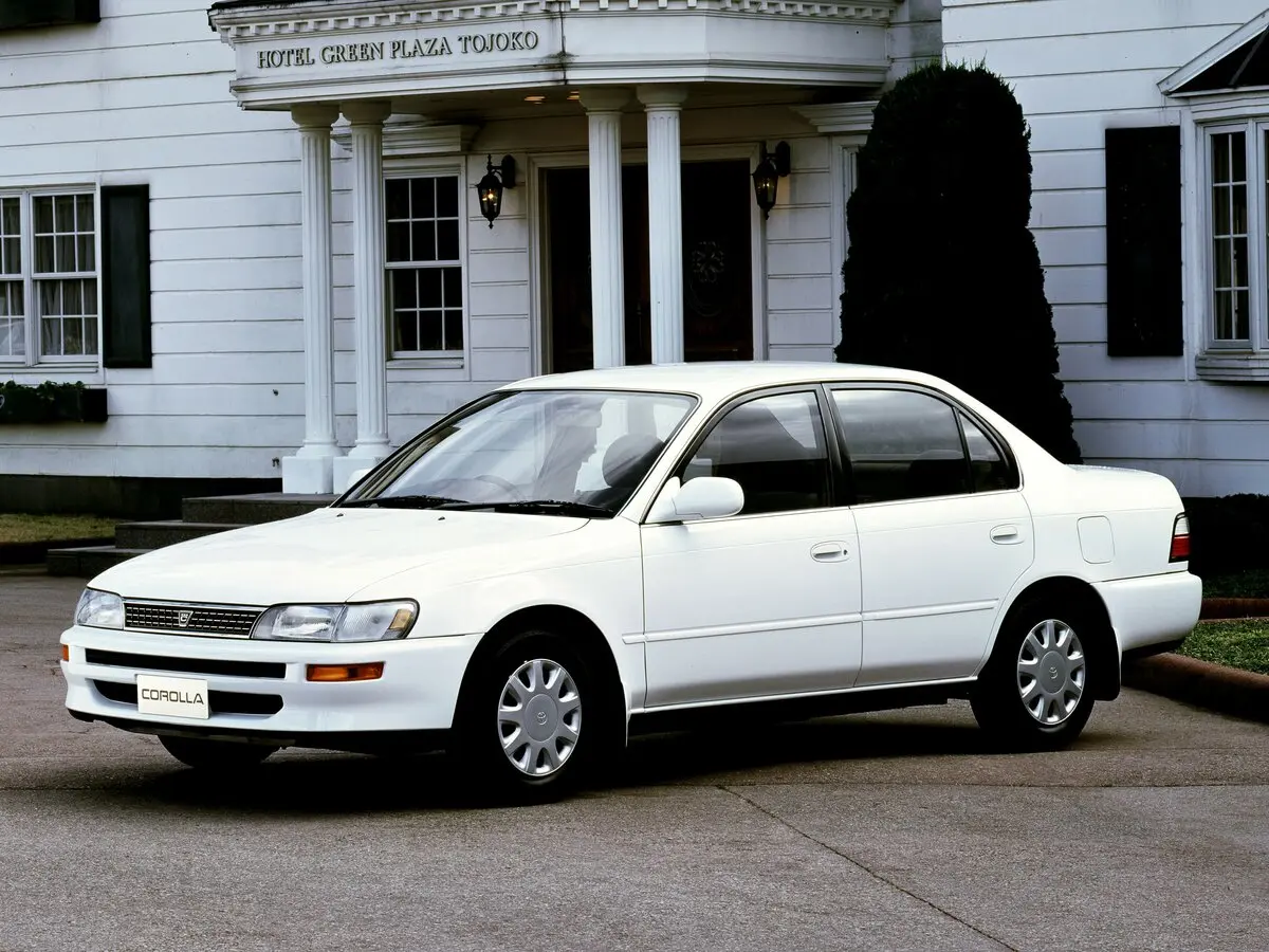 Toyota Corolla VII (E100) Седан