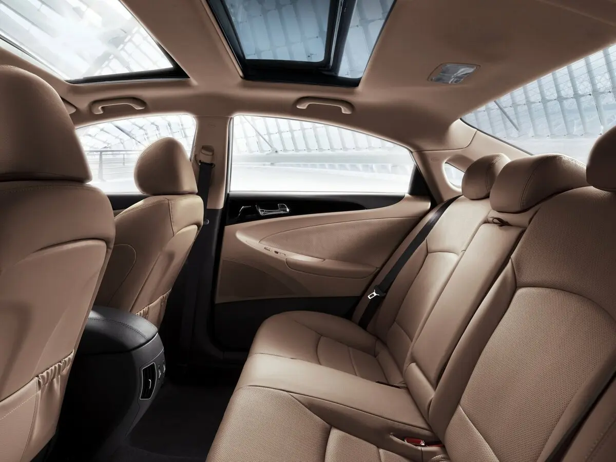 Hyundai Sonata VI (YF) Седан — фото 7