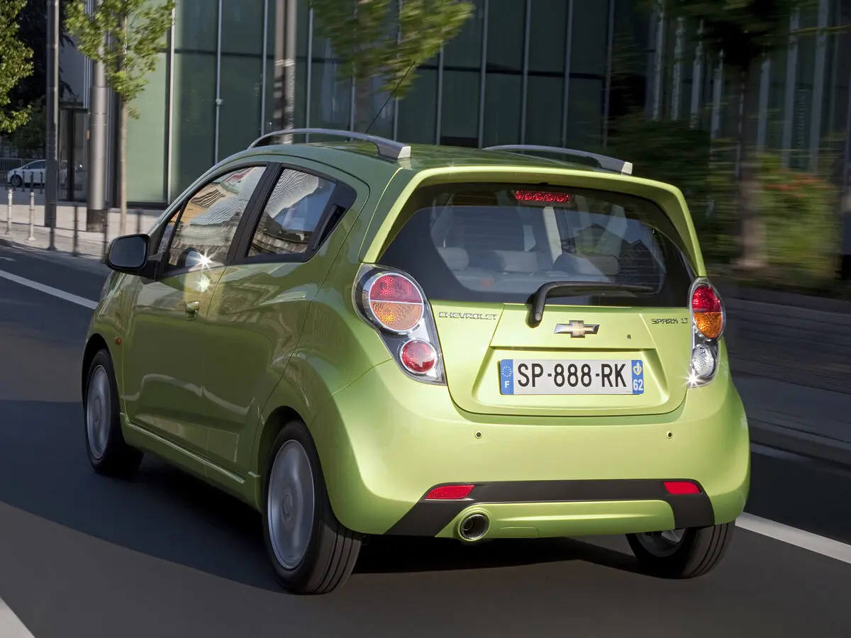 Chevrolet Spark III Хэтчбек 5 дв. — photo 5