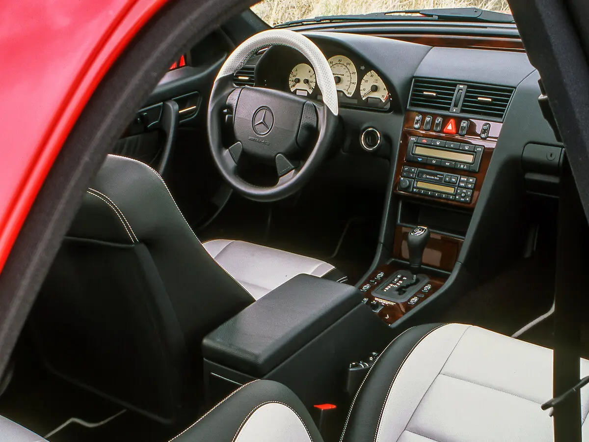 Mercedes-Benz C-Класс AMG I (W202) Рестайлинг Седан — сүрөт 6