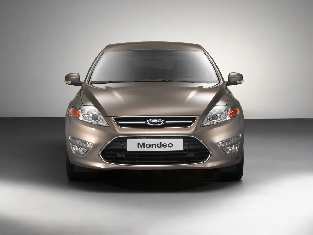 Ford Mondeo IV Рестайлинг Седан — фото 3