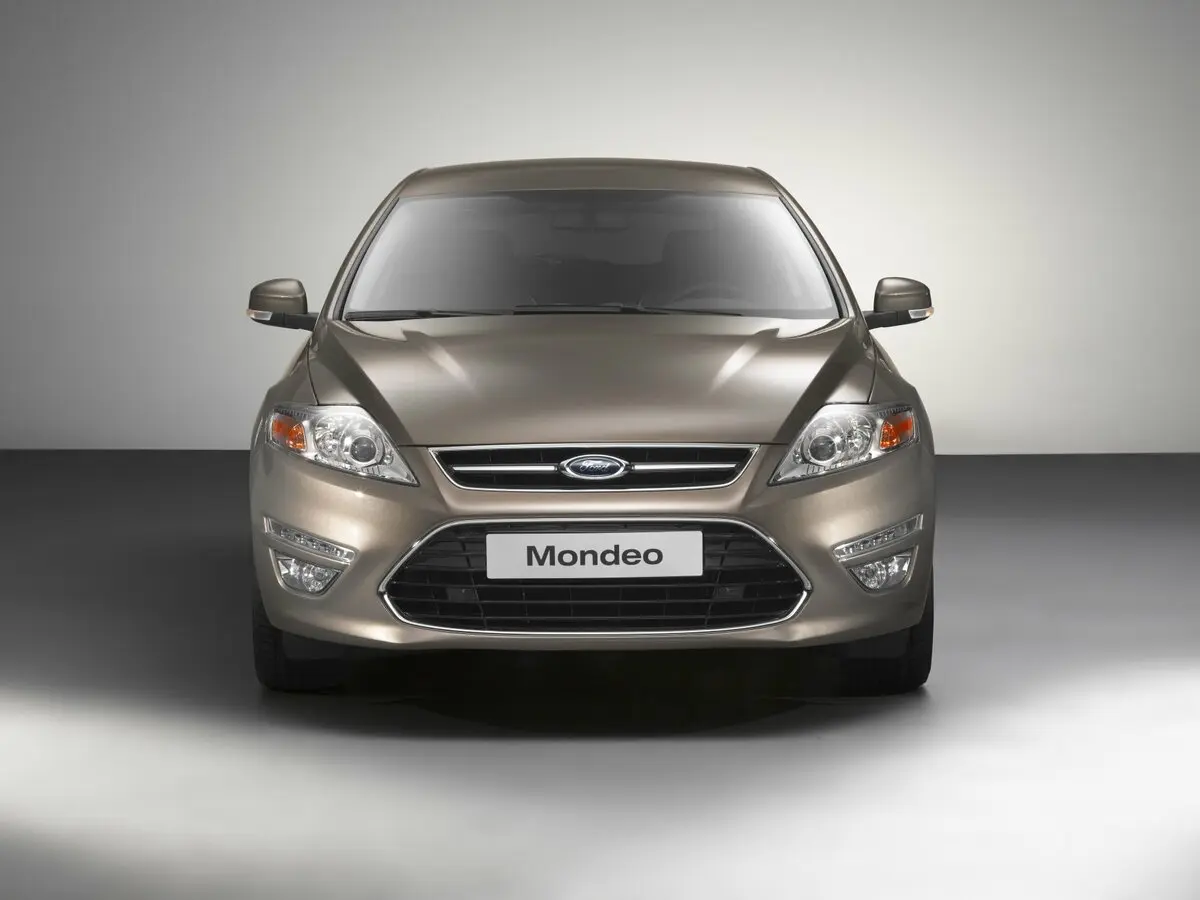 Ford Mondeo IV Рестайлинг Лифтбек — фото 3
