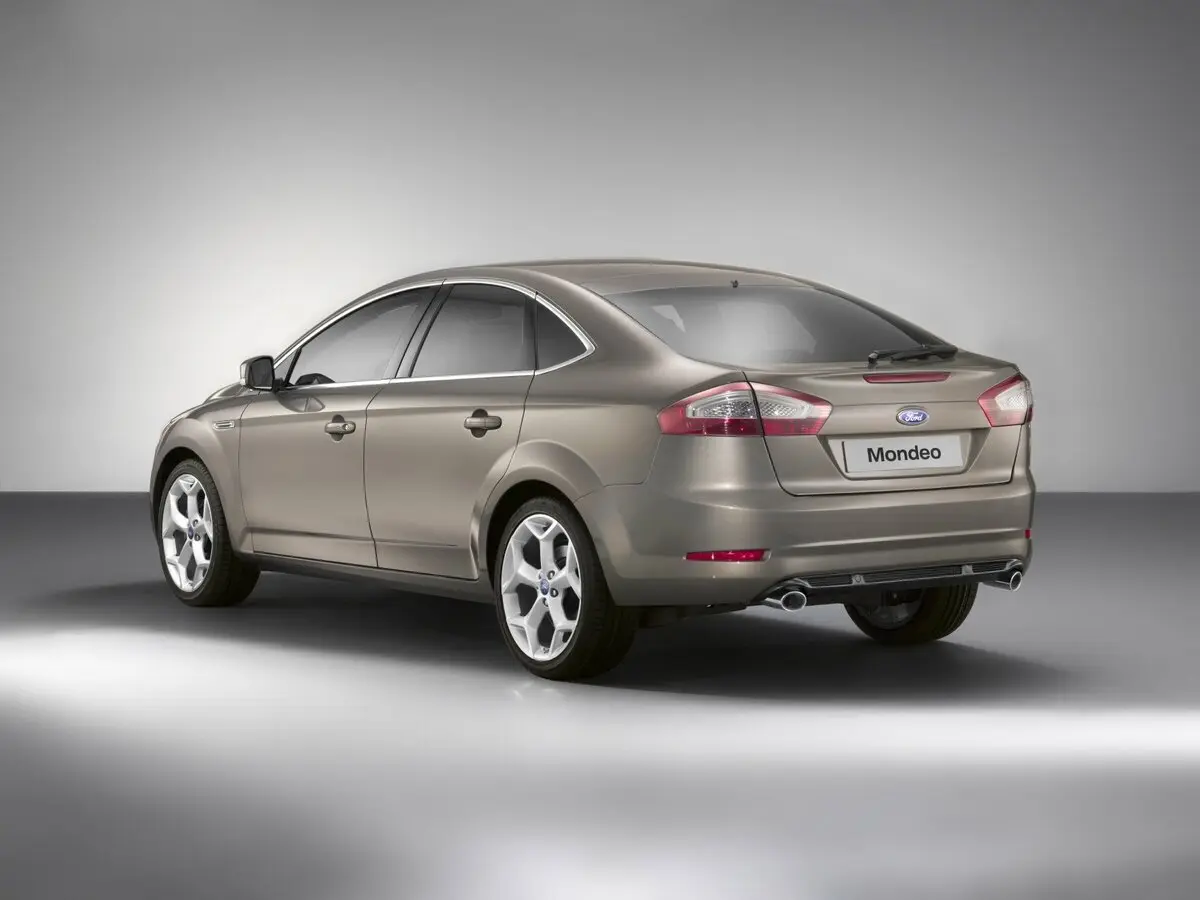 Ford Mondeo IV Рестайлинг Лифтбек — фото 5