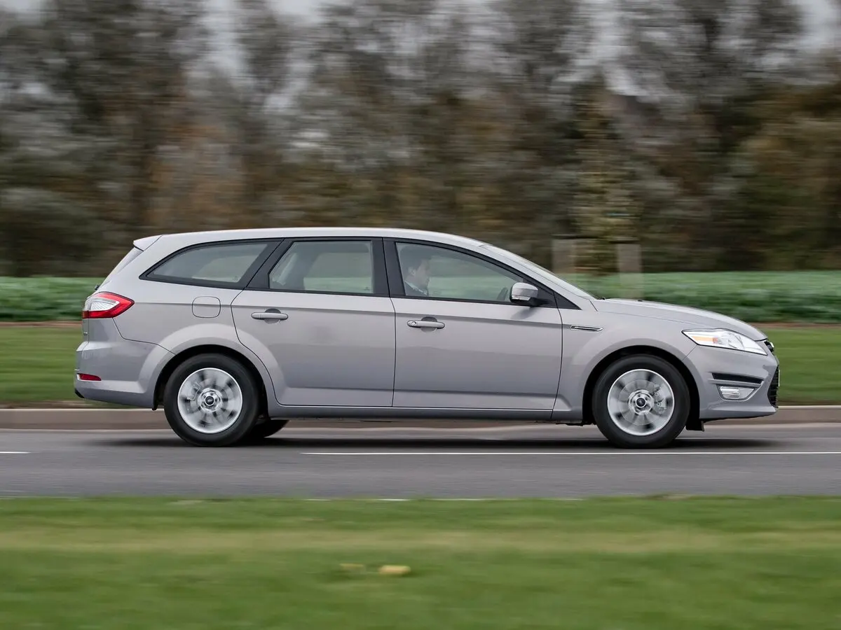 Ford Mondeo IV Рестайлинг Универсал 5 дв. — фото 2