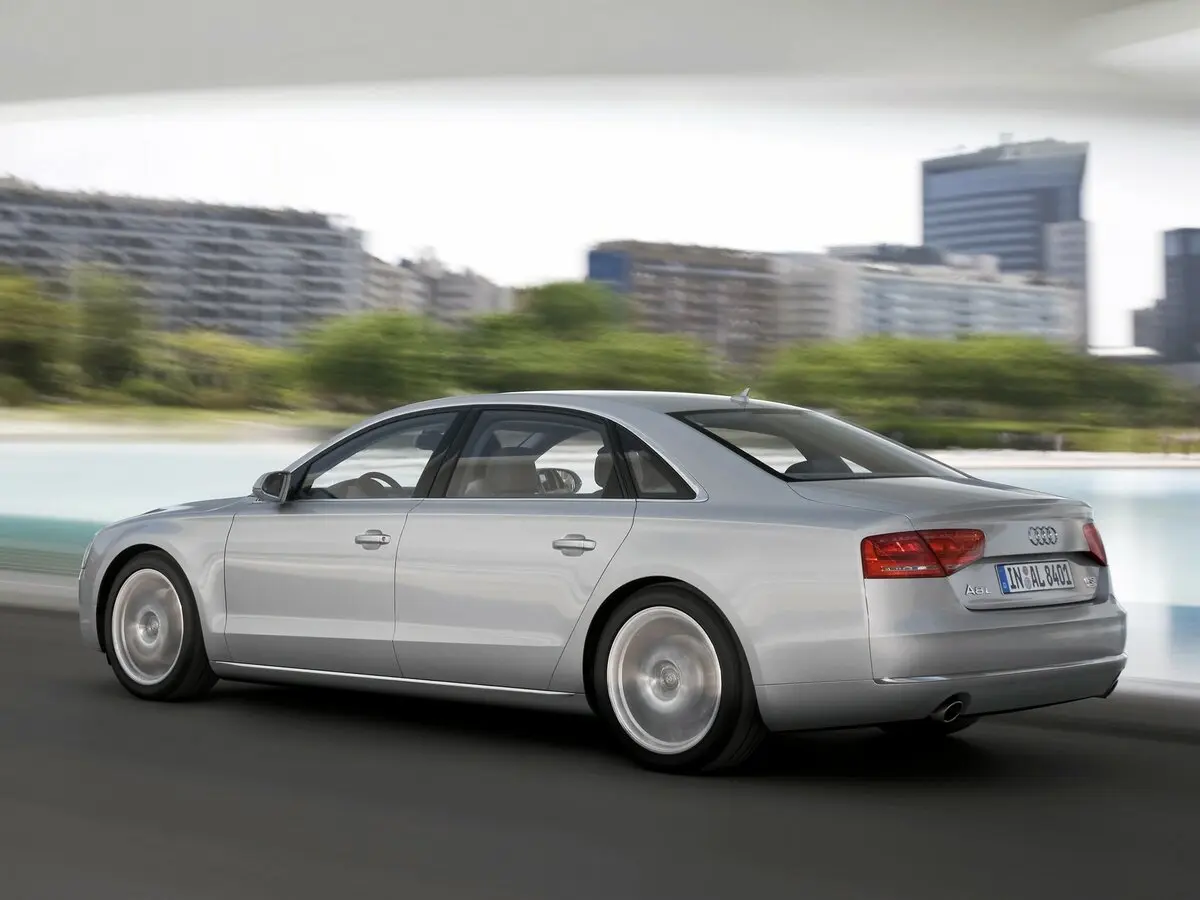 Audi A8 III (D4) Седан Long — 照片 5