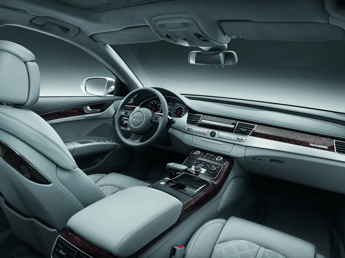 Audi A8 III (D4) Седан Long — 照片 7