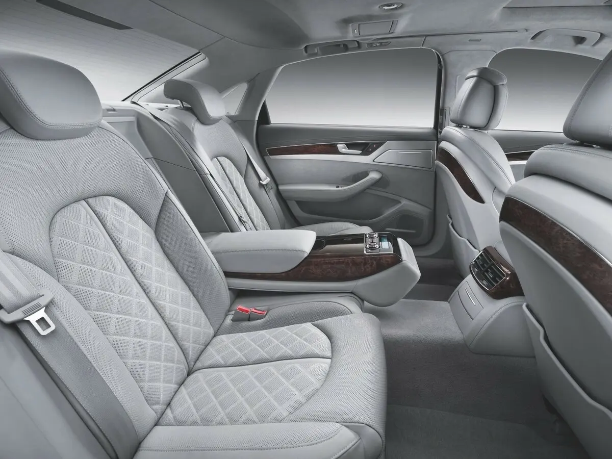 Audi A8 III (D4) Седан Long — 照片 10